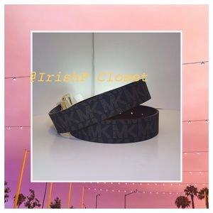 ( S O L D !! ) Michael Kors Womens Reversible Belt
